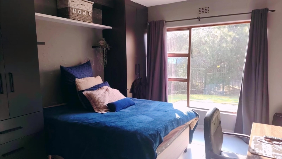 2 Bedroom Property for Sale in Vaalpark Free State